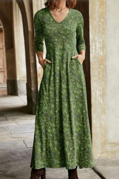 Sophisticated Dress with a Clean Classic Look