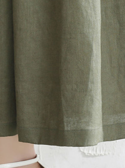 Effortlessly Elegant Pants with a Timeless Design