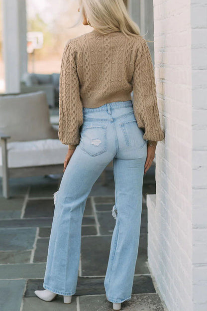 Effortlessly Elegant Sweater with a Timeless Design