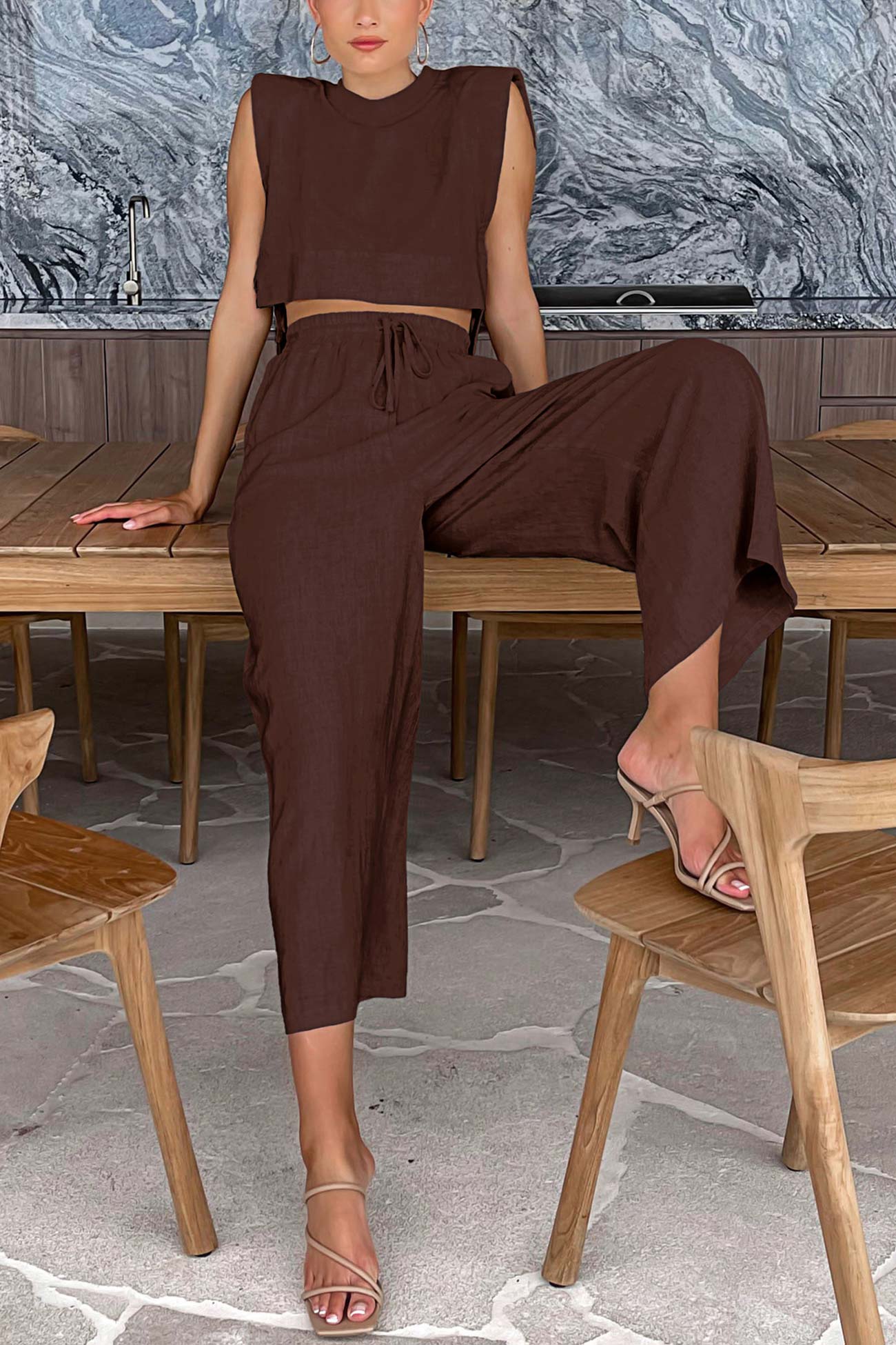 Polished Trousers with an Effortless Classic Look