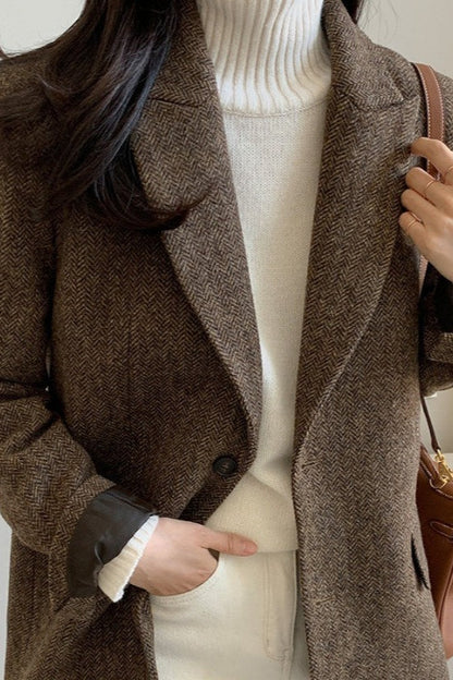 Gracefully Styled Garment for Any Occasion