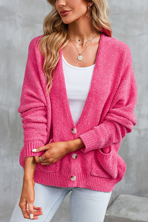 Well Tailored Cardigan with a Graceful Silhouette