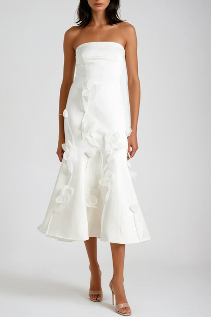 Beautifully Finished Dress in a Timeless Design