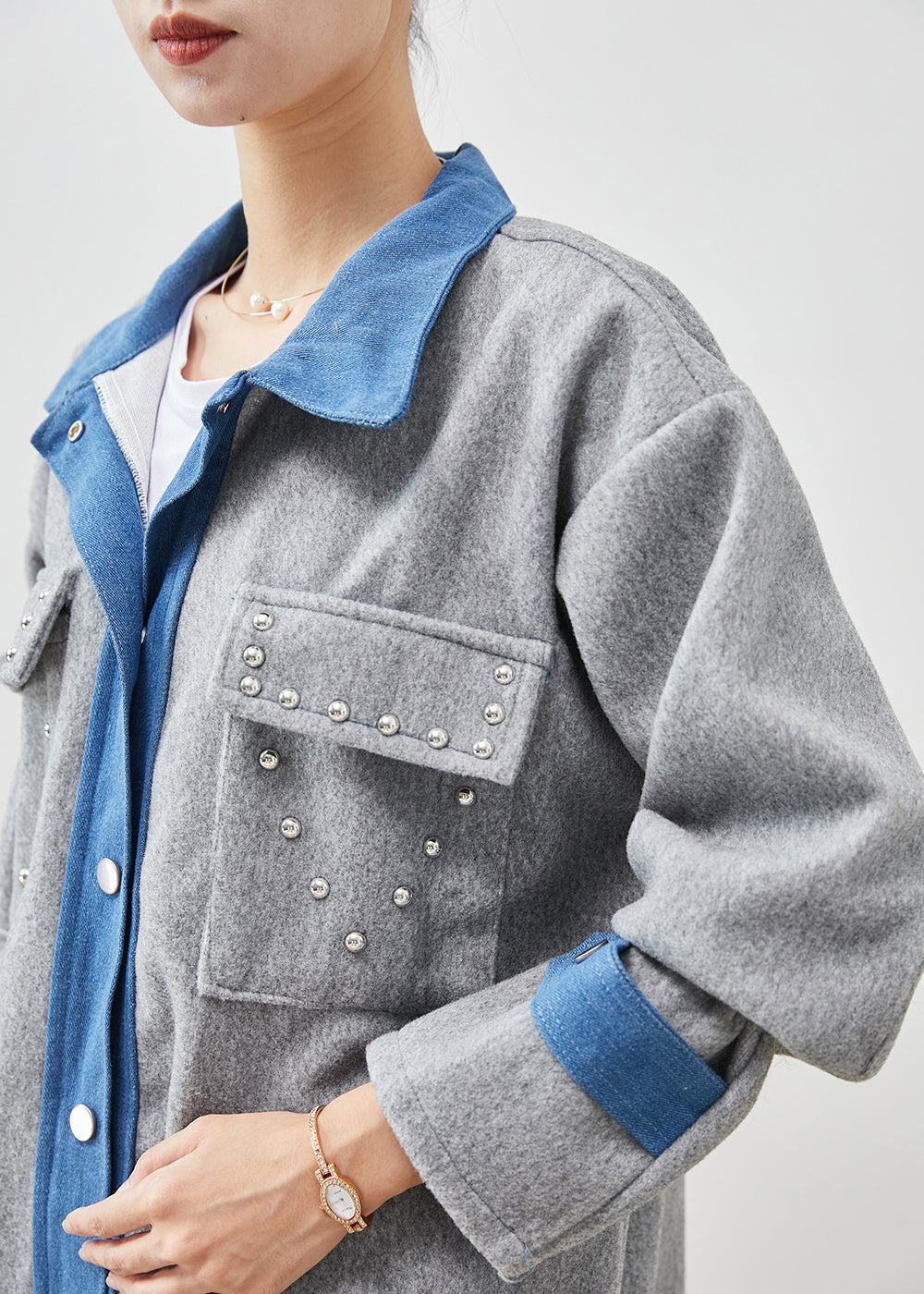 Elegantly Styled Jacket for Everyday Wear