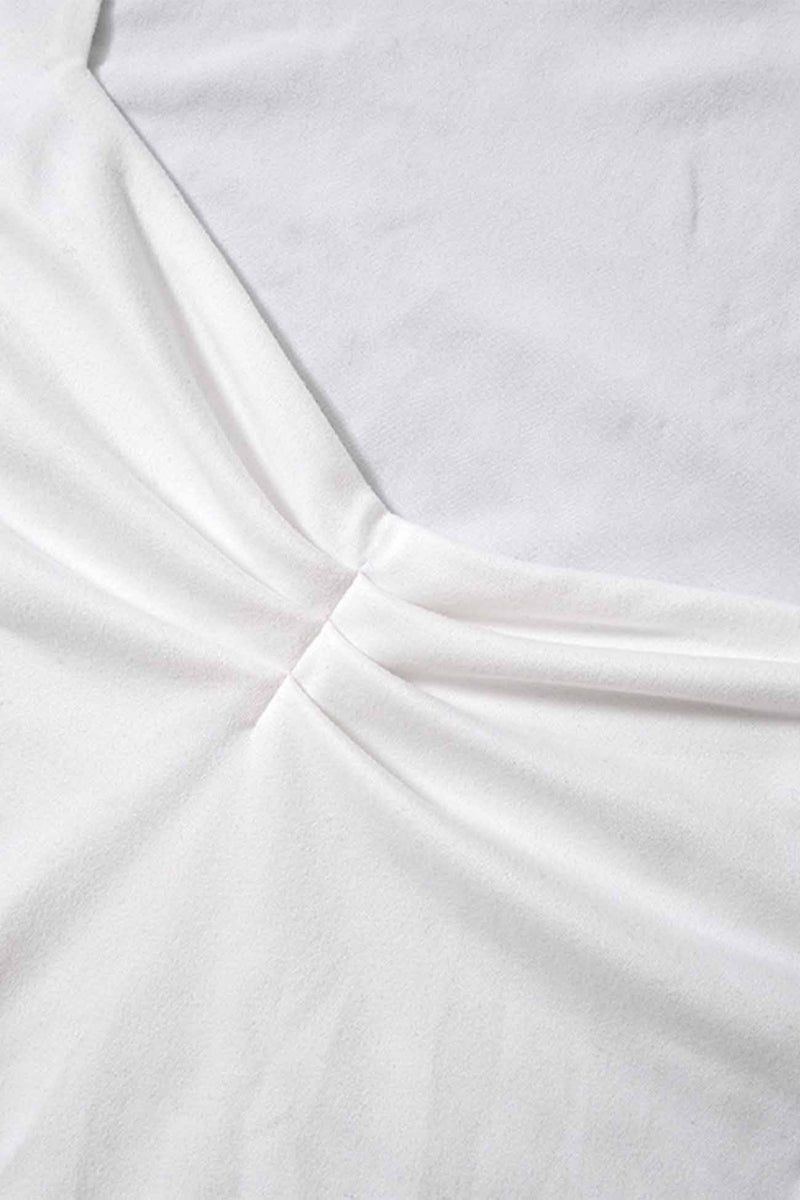 Effortlessly Elegant Top with a Timeless Design