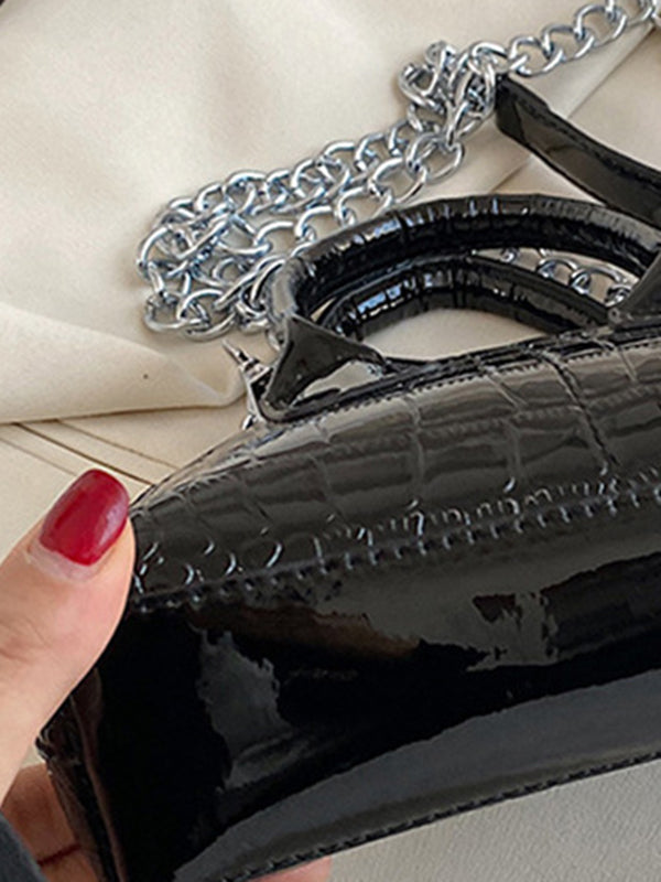 Beautifully Crafted Bag in a Classic Style