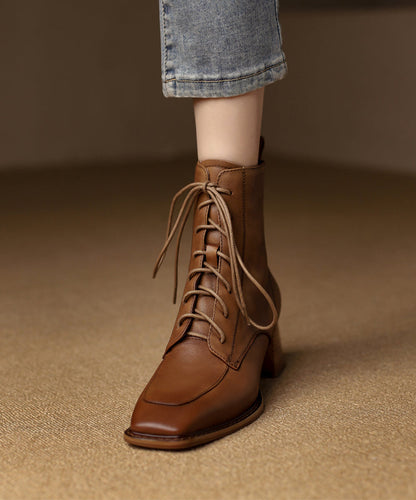Well Tailored Boots with a Graceful Silhouette