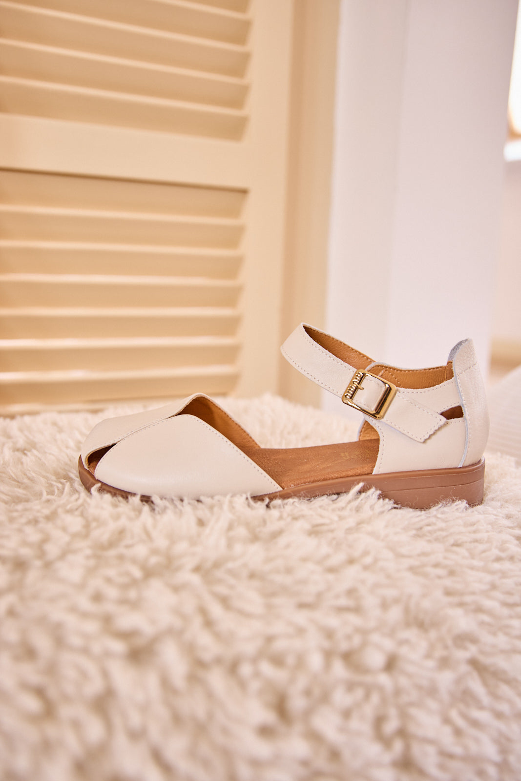 Gracefully Styled Garment for Any Occasion