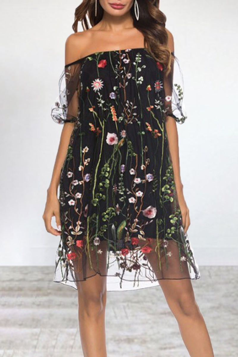 Classic Vintage Dress with a Flattering Fit