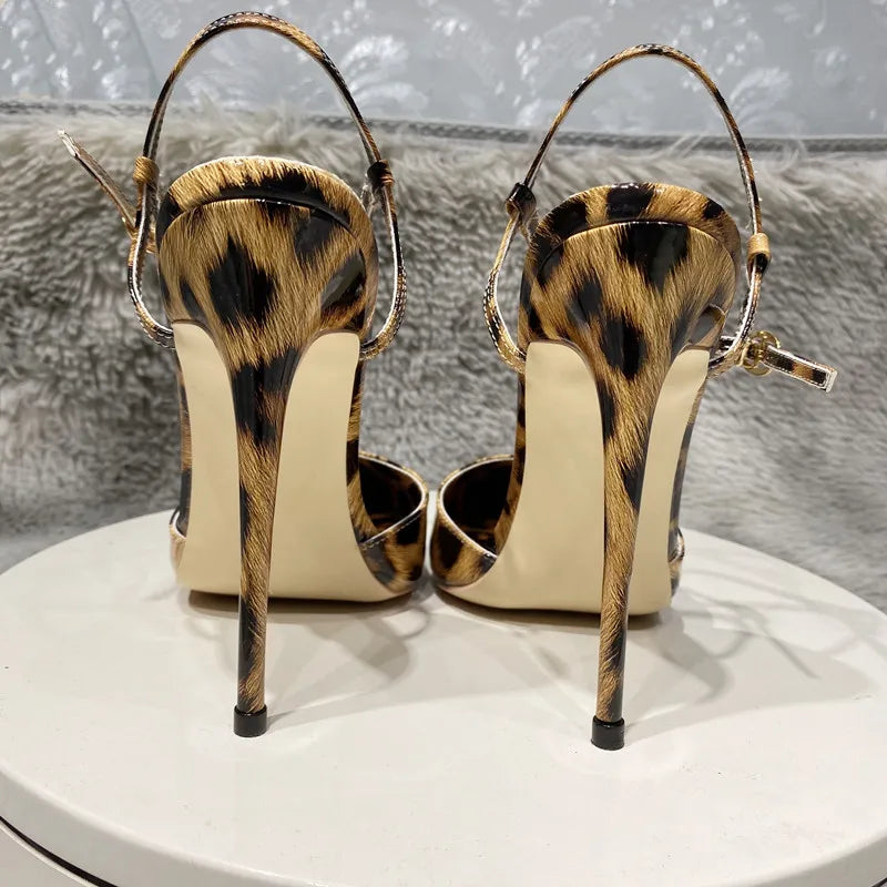 Well Tailored Shoes with a Graceful Silhouette