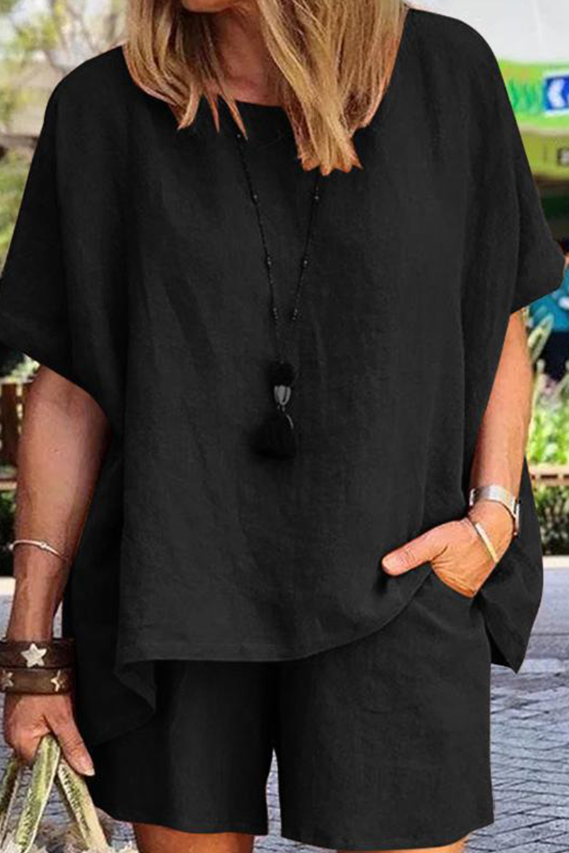 Effortlessly Elegant Garment with a Timeless Design