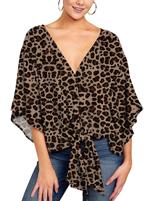 Sophisticated Blouse with a Clean Classic Look