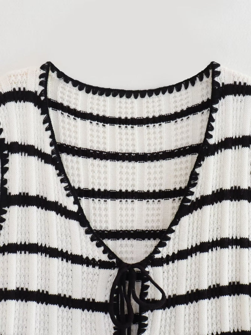 Classic Vintage & Enduringly Stylish Cardigan
