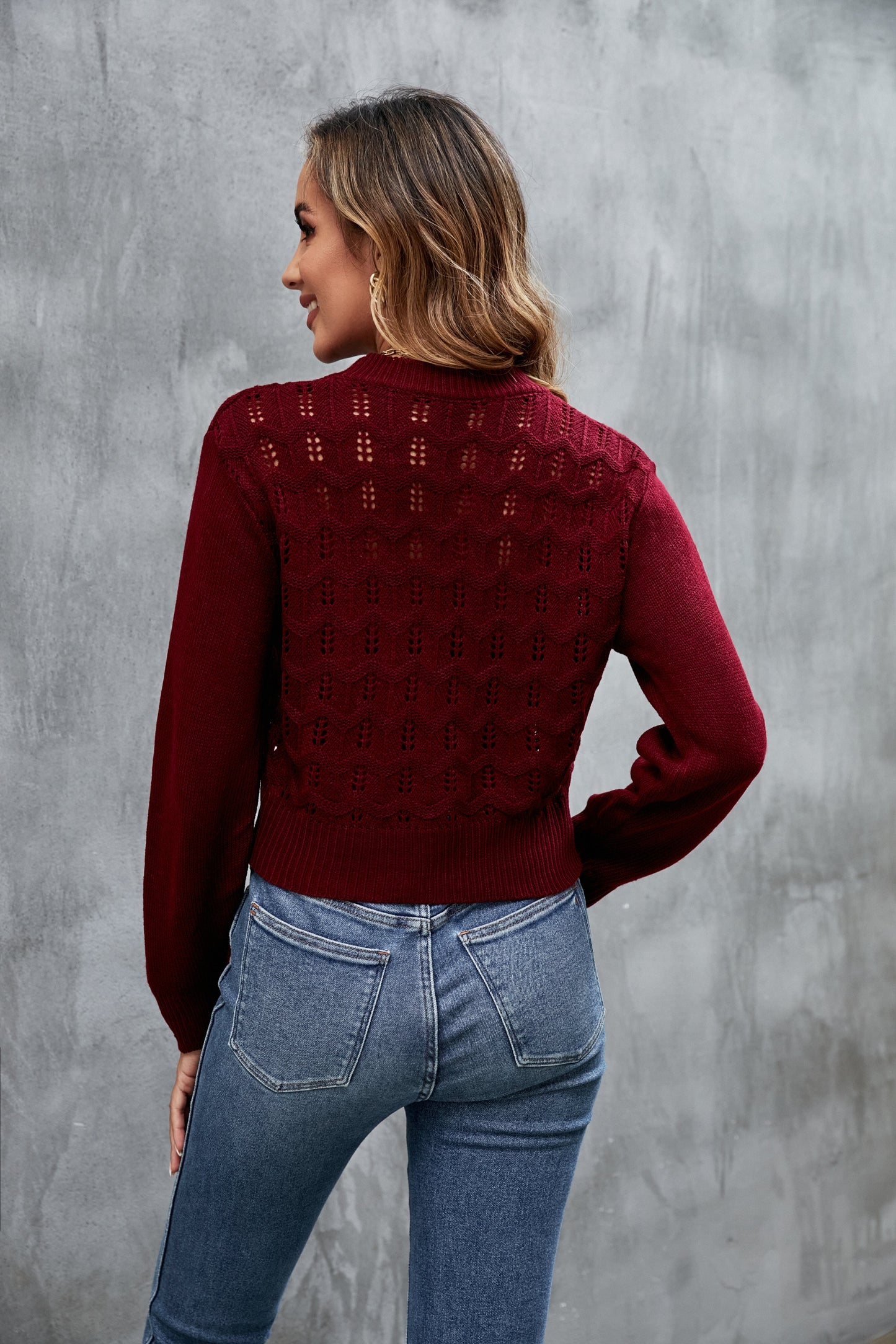 Effortlessly Elegant Sweater with a Timeless Design