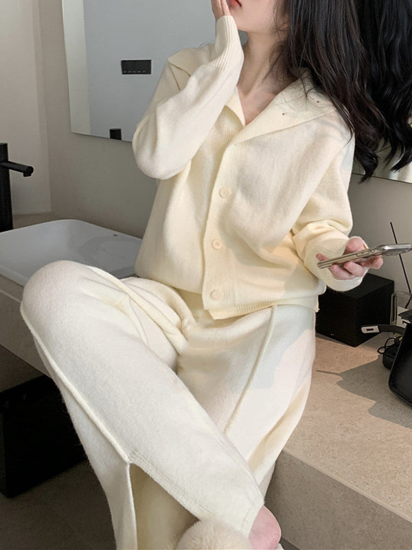Beautifully Finished Cardigan in a Timeless Design