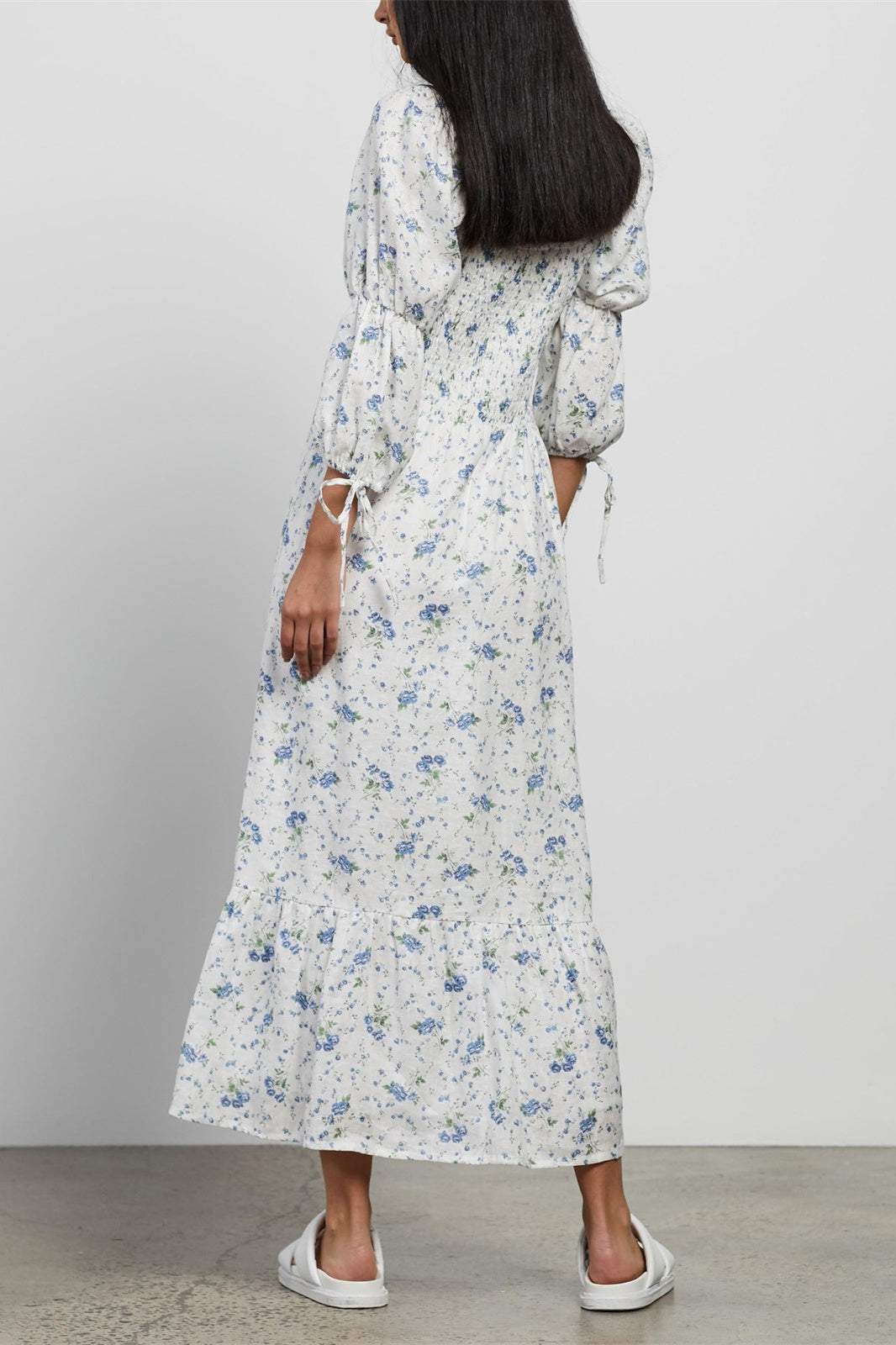 Beautifully Crafted Dress in a Classic Style