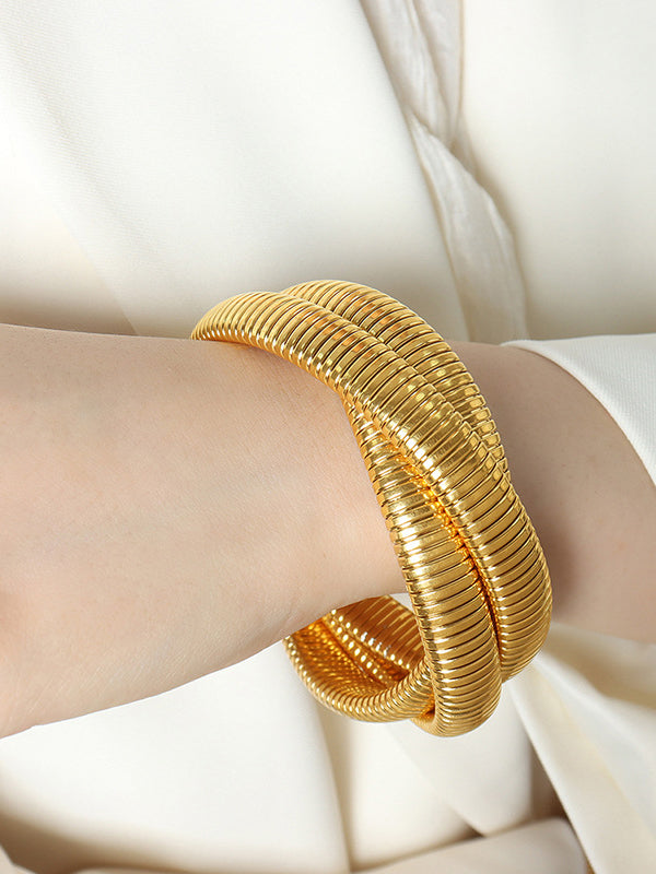 Effortlessly Elegant Garment with a Timeless Design