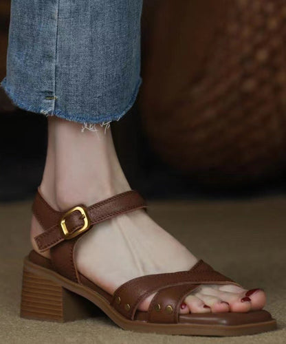 Classic Vintage Sandals with a Flattering Fit