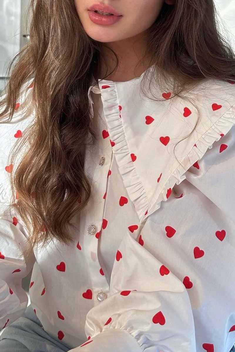 Well Tailored Top with a Graceful Silhouette