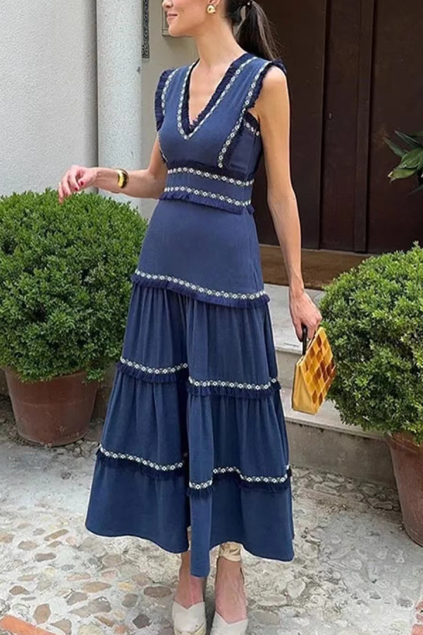 Gracefully Styled Dress for Any Occasion
