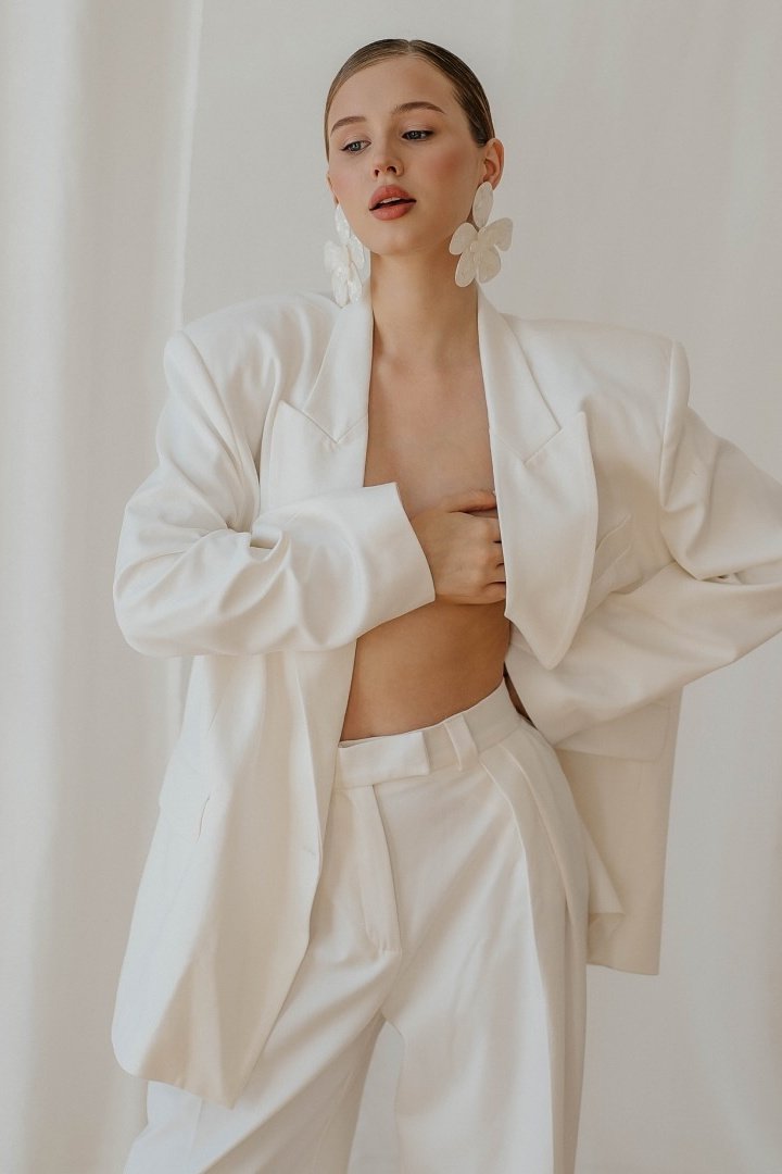 Sophisticated Garment with a Clean Classic Look