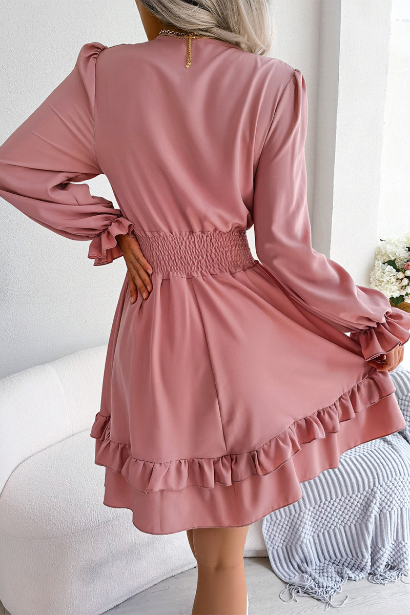 Effortlessly Elegant Dress with a Timeless Design