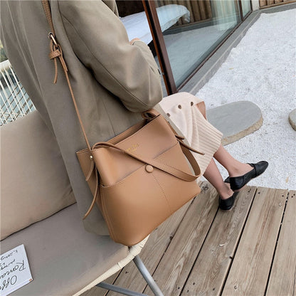 Gracefully Styled Bag for Any Occasion