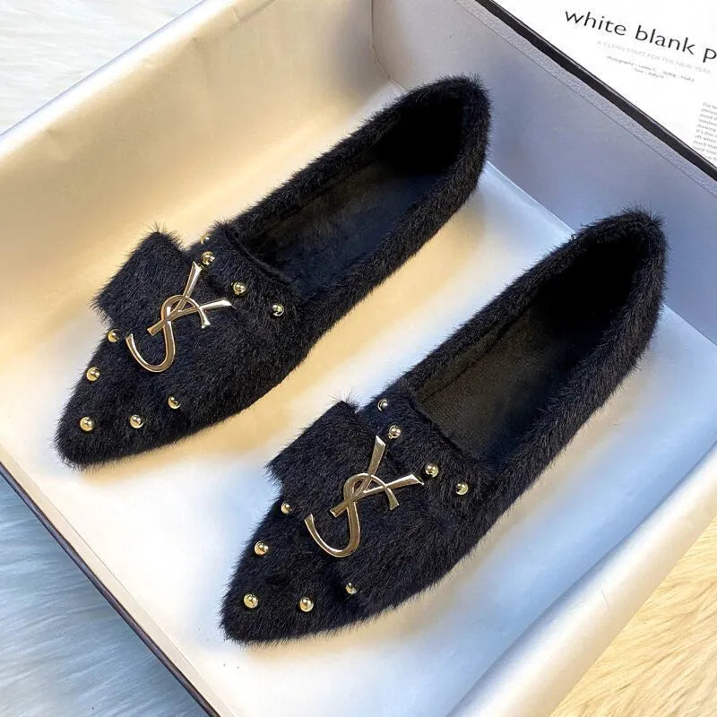 Classic Vintage Shoes with a Flattering Fit