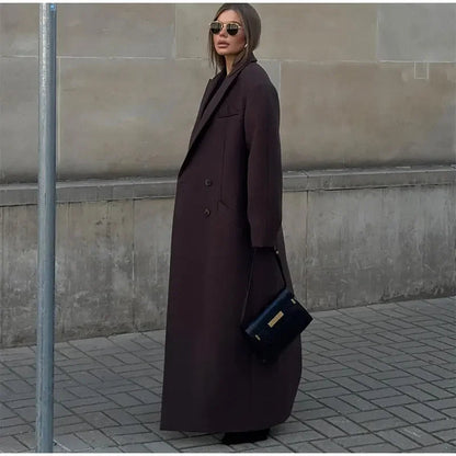Effortlessly Elegant Coat with a Timeless Design