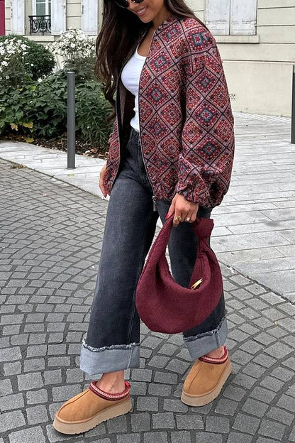 Effortlessly Elegant Jacket with a Timeless Design