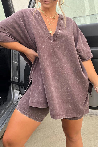 Classic Vintage T-Shirt with a Flattering Fit