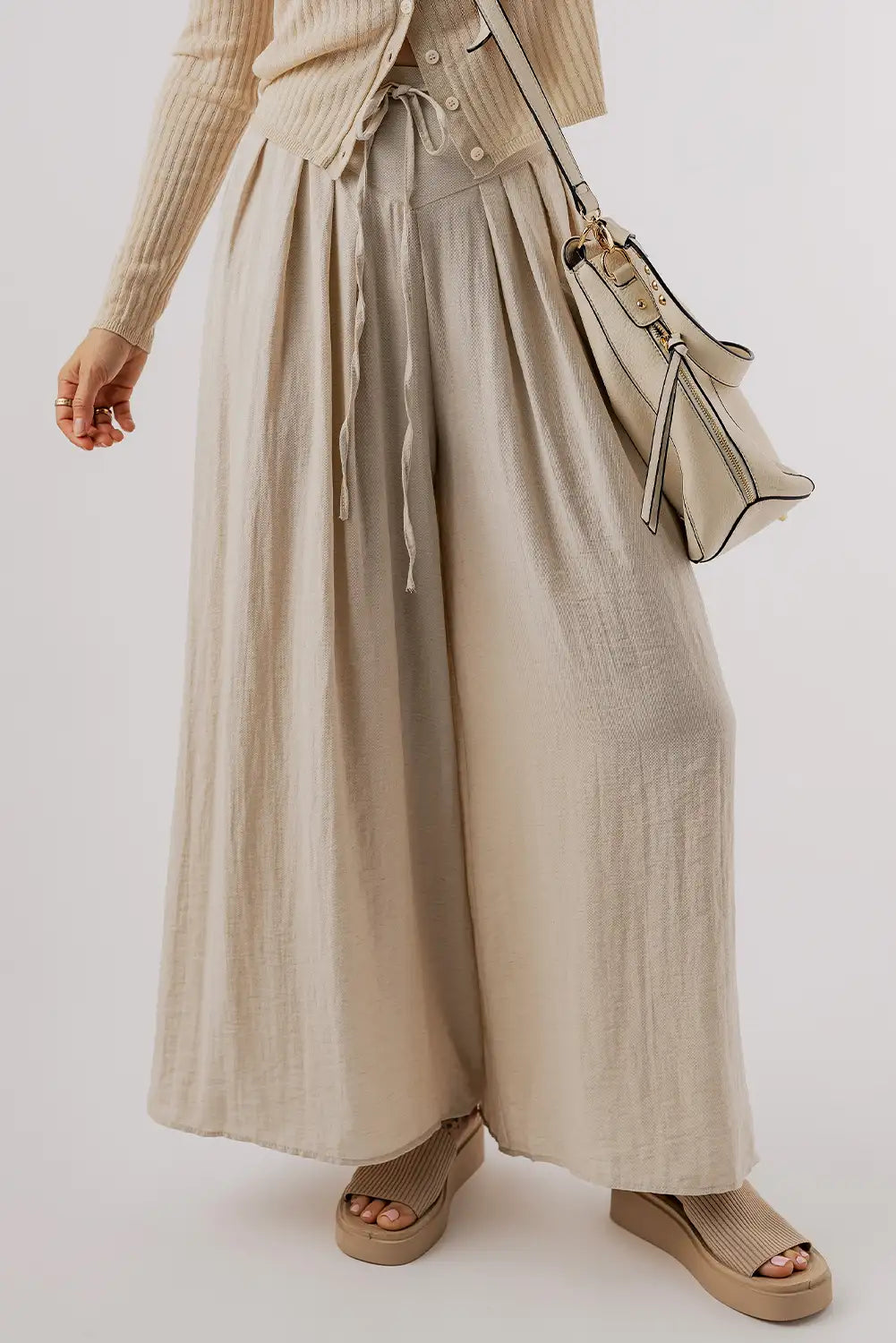 Elegantly Styled Pants for Everyday Wear