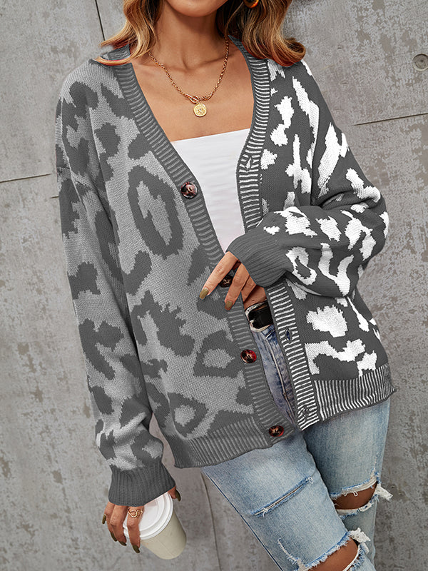 Classic Vintage Cardigan with a Flattering Fit