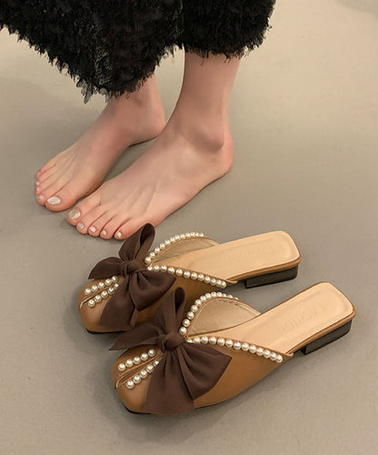 Classic Vintage Sandals with a Flattering Fit