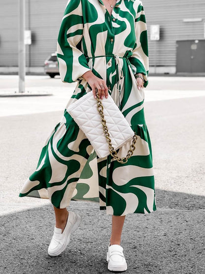 Well Tailored Dress with a Graceful Silhouette