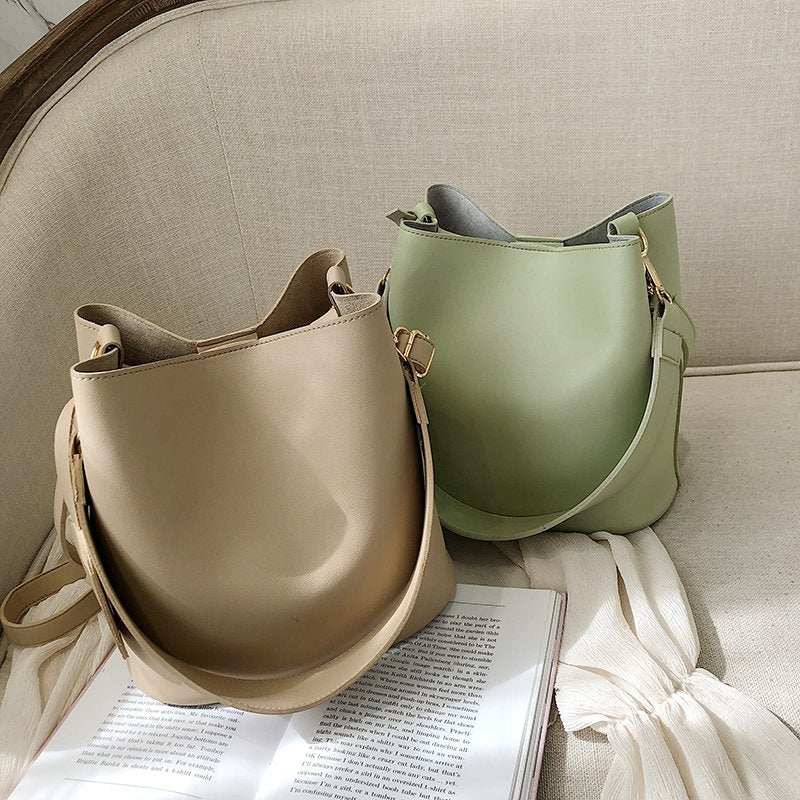 Polished Bag with an Effortless Classic Look