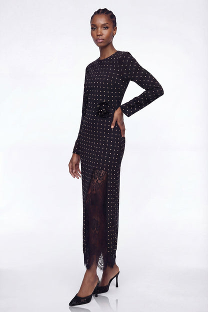 Sophisticated Dress with a Clean Classic Look