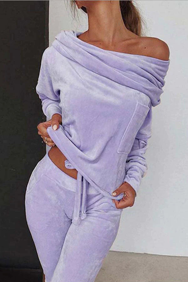 Effortlessly Elegant Pants with a Timeless Design