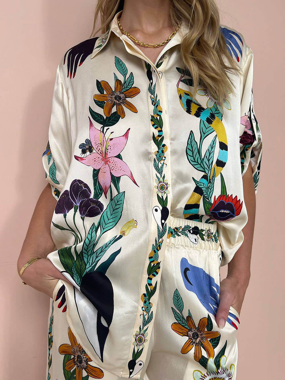 Beautifully Crafted Blouse in a Classic Style