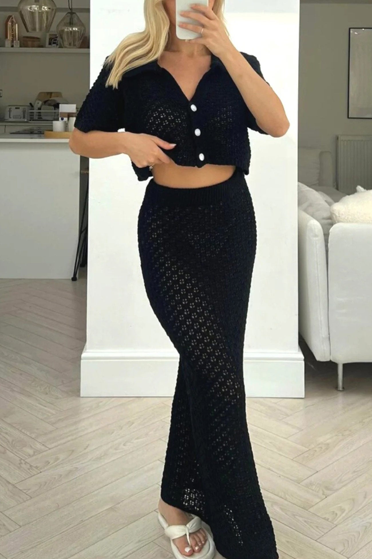 Classic Vintage Blouse with a Flattering Fit