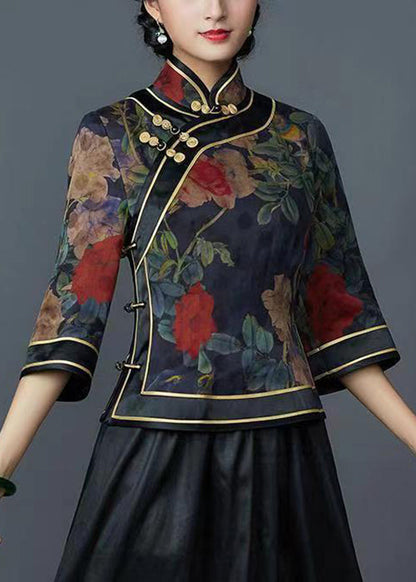 Classic Vintage Shirt with a Flattering Fit