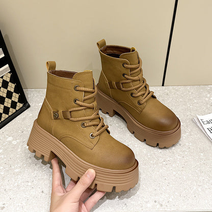 Polished Boots with an Effortless Classic Look