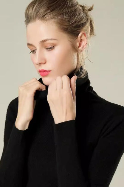 Well Tailored Top with a Graceful Silhouette
