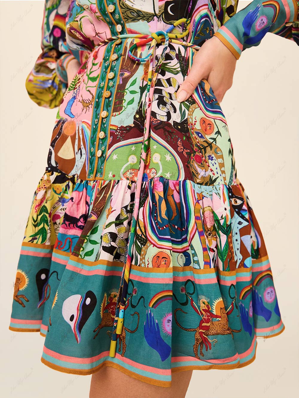 Well Tailored Dress with a Graceful Silhouette