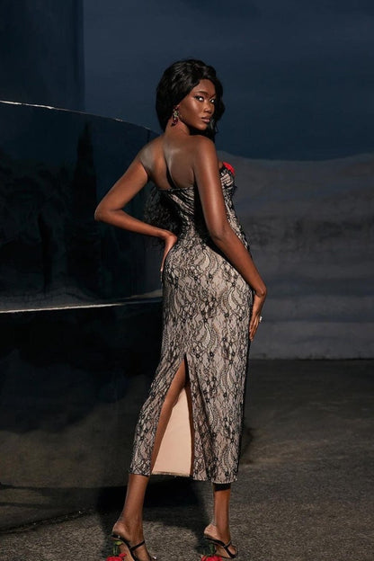 Classic Vintage Dress with a Flattering Fit