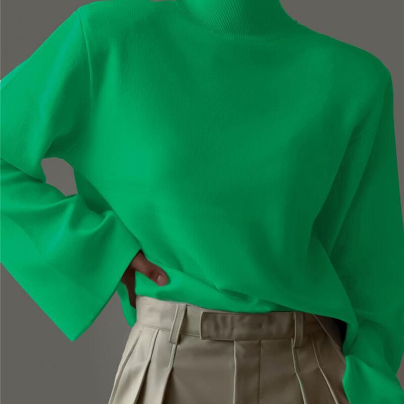 Effortlessly Elegant Sweater with a Timeless Design