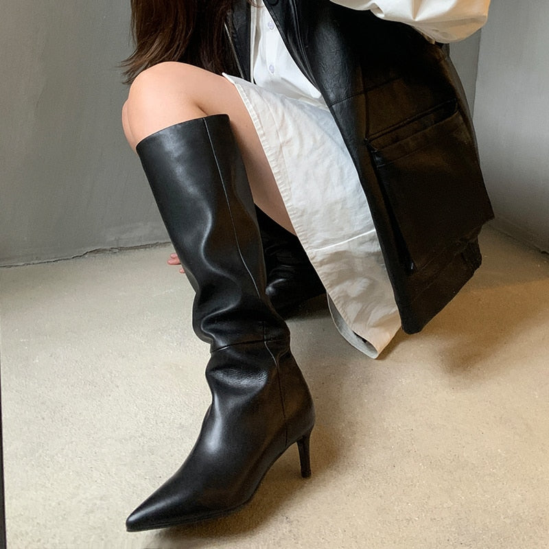 Classic Vintage Boots with a Flattering Fit