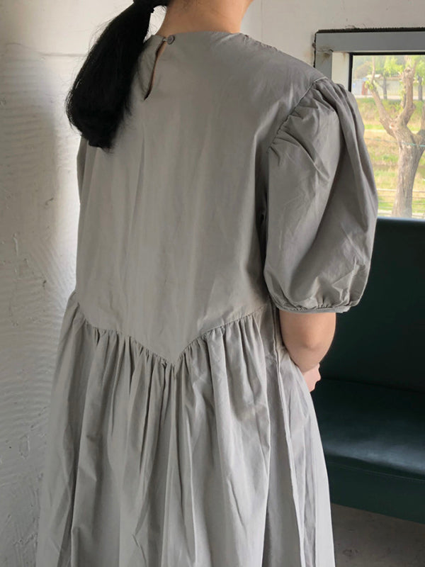 Beautifully Finished Dress in a Timeless Design