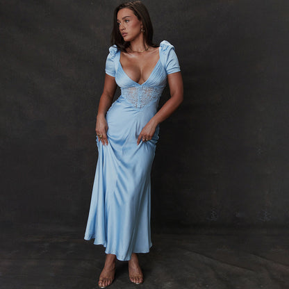 Beautifully Finished Dress in a Timeless Design