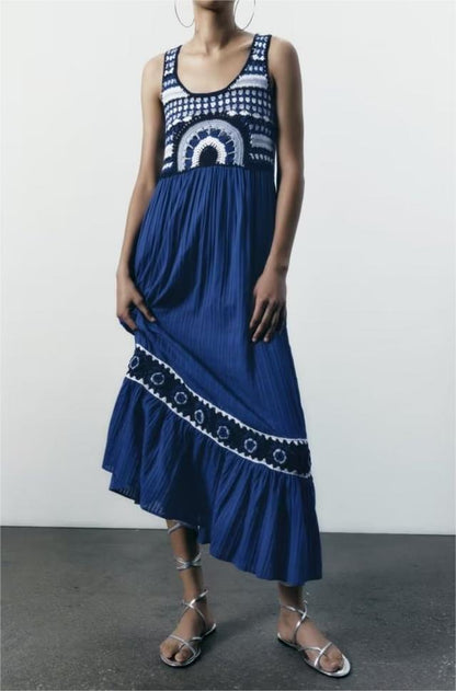 Beautifully Crafted Dress in a Classic Style
